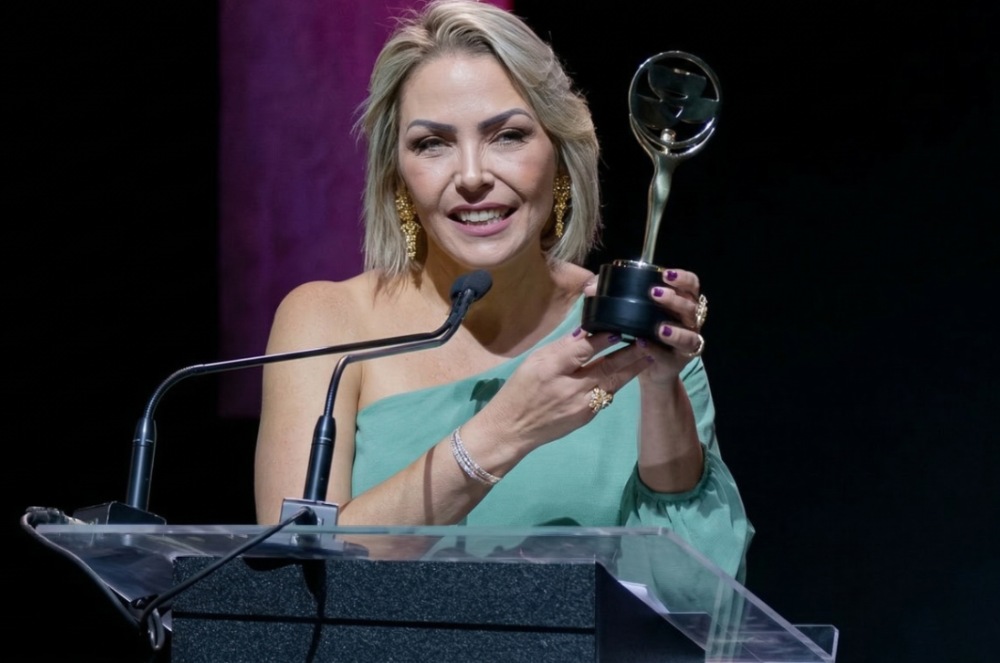 Dra. Kátia Viegas conquista prêmio de escritório de Direito Civil mais digital do Brasil na 5ª edição do Law Summit